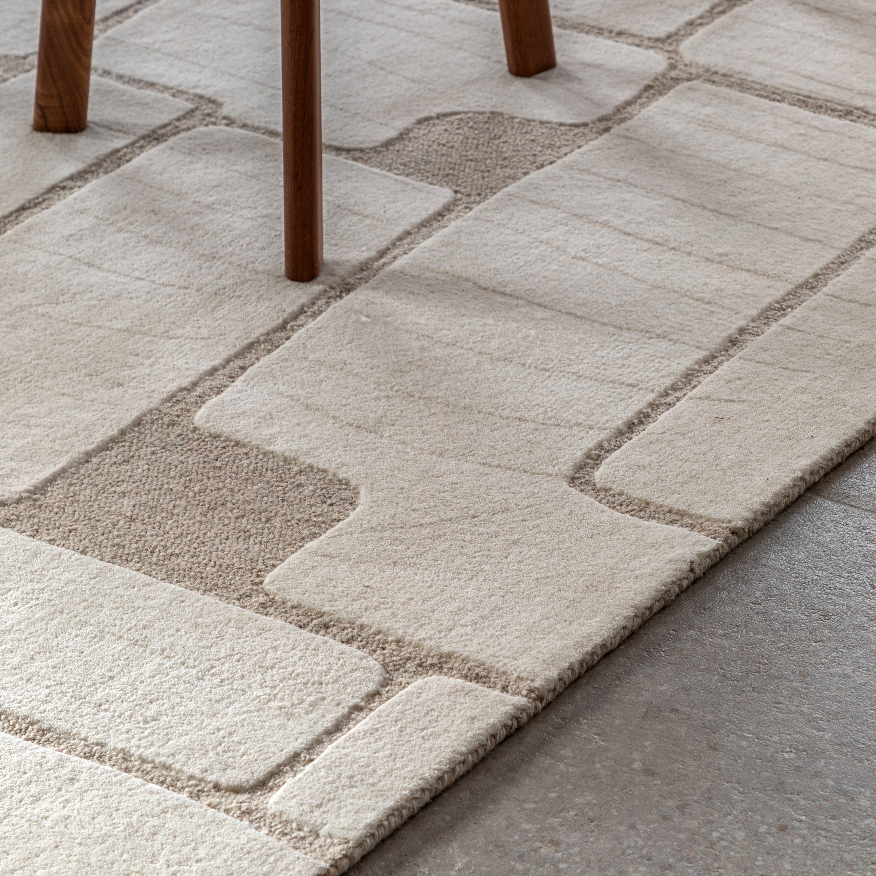 Kanha Cream Tufted Graphic Rug 200x290